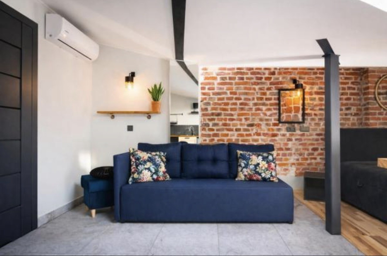 Stylowa, klimatyzowana kawalerka loft w centrum Łodzi - Kavalerka.pl