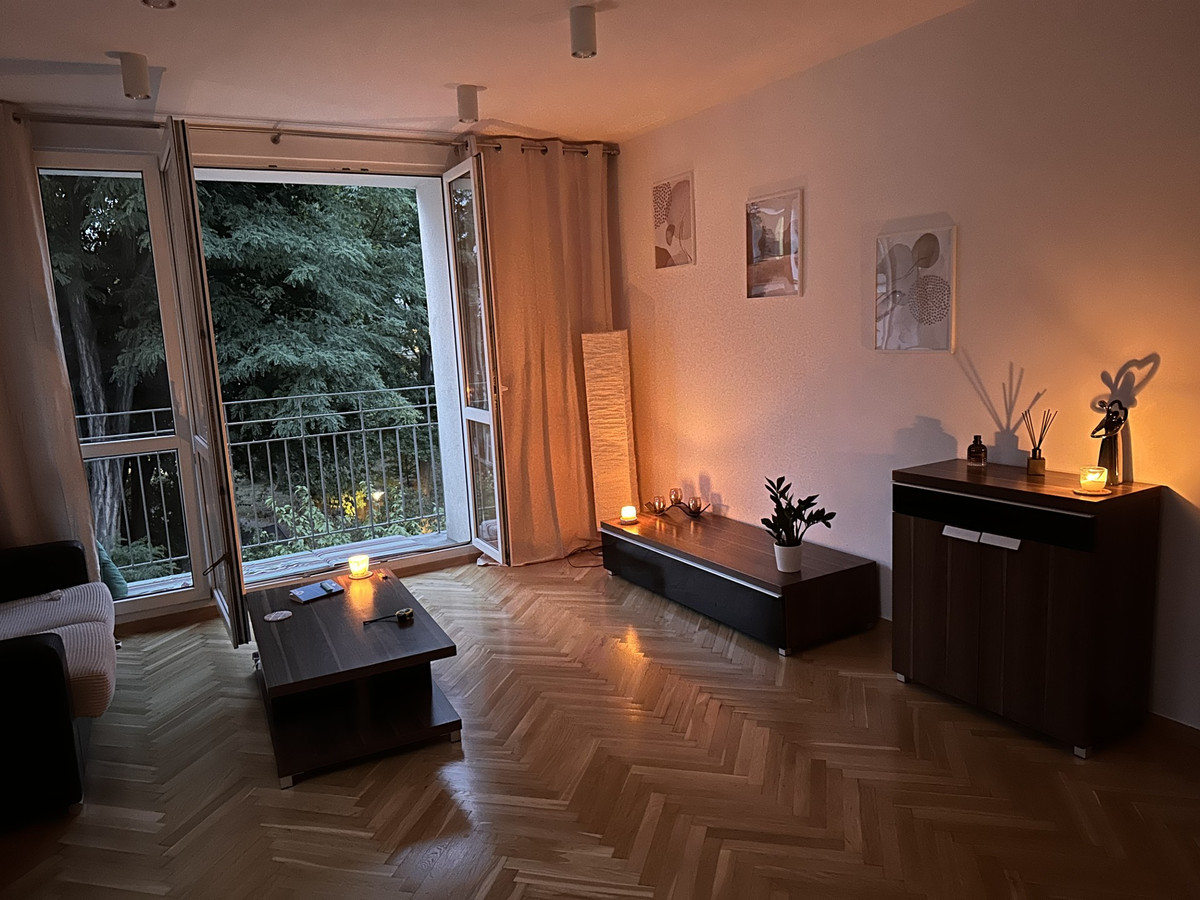 Klimatyczne 40m² w sercu Muranowa - balkon i zieleń! - Kavalerka.pl