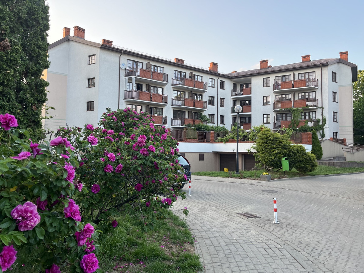 Jasna kawalerka z balkonem na strzeżonym osiedlu, Białołęka - Kavalerka.pl