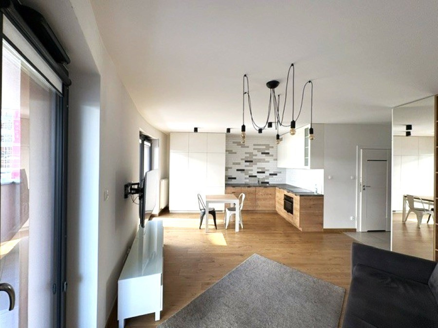 Nowoczesny apartament z dużym balkonem na Wiślanych Tarasach - Kavalerka.pl