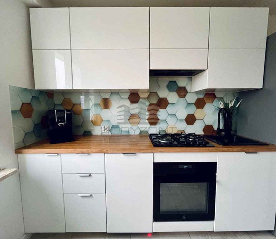 Wyremontowane, 4-pokojowe mieszkanie z loggią na Kapuściskach - Kavalerka.pl