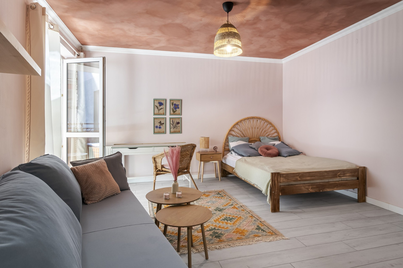 Nowoczesny apartament z loggią na Starej Pradze, blisko metra - Kavalerka.pl