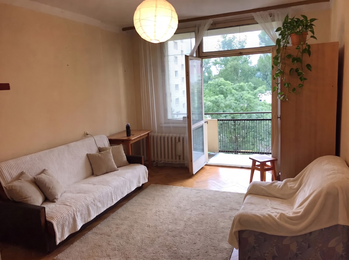 Jasna kawalerka z dużym balkonem w Krowodrzy – ul. Lea - Kavalerka.pl