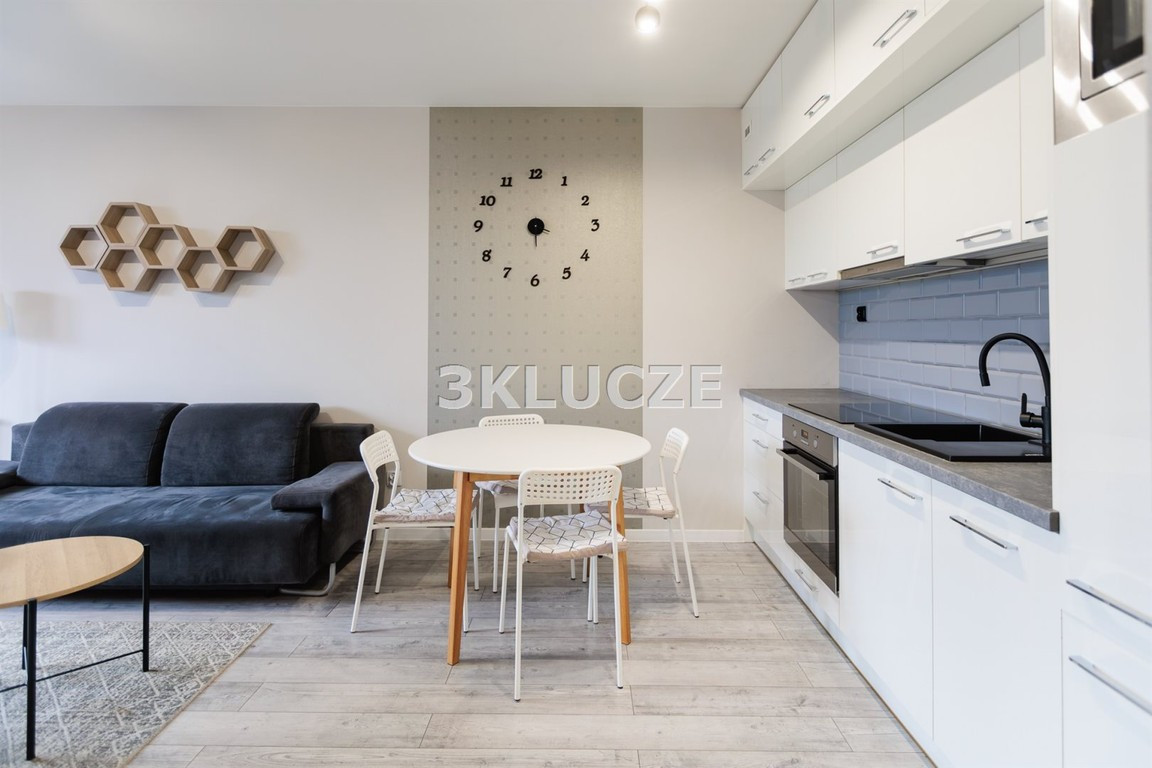 Stylowe 2 pokoje z balkonem i garderobą na Węglinku - Kavalerka.pl